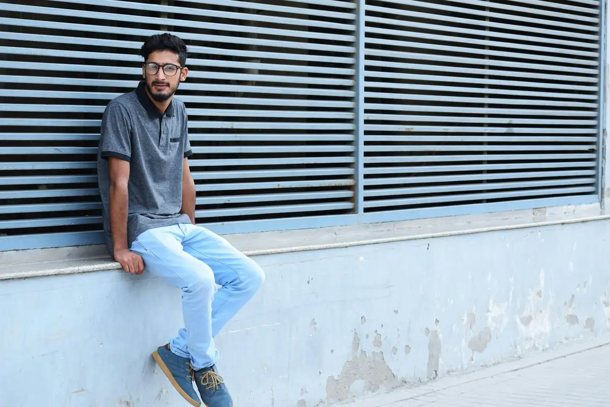 Straight-Fit Linen Trouser - Image 1